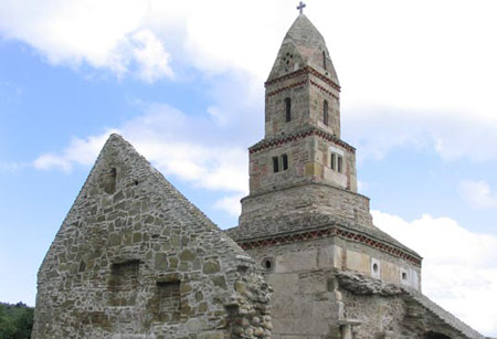Cea mai veche biserică de piatră din țară se află în Banat!