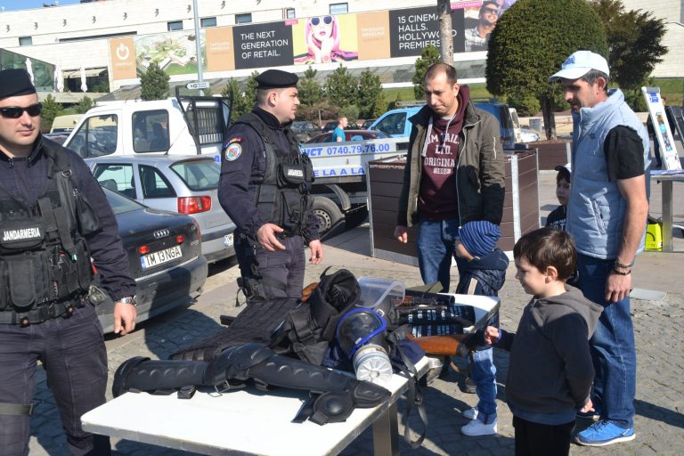 A fost parafat pactul de prietenie între jandarmii din Timișoara și copii… FOTO-VIDEO