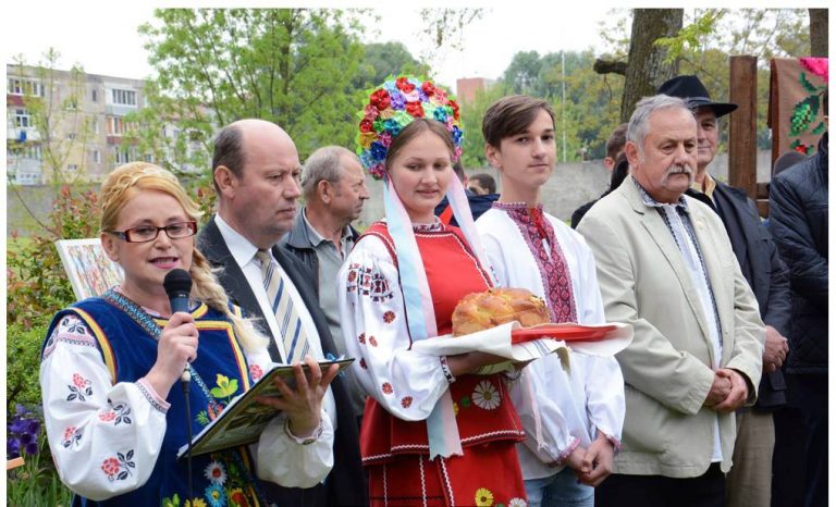 Vremea destul de neprielnică a fost îmbunată cu fanche și horincă
