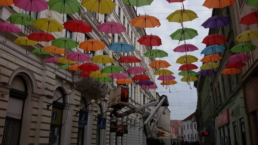 umbrele-colorate-timisoara-2
