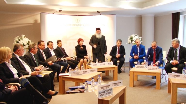 Gorjenii au și binecuvântarea Mitropolitului Banatului! Numai să vină să muncească la Timișoara… VIDEO