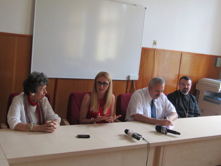 Olimpicii Timişului iau drumul „Maratonului inteligenţei”! Mitropolia Banatului stânge bani în biserici pentru premierea elevilor