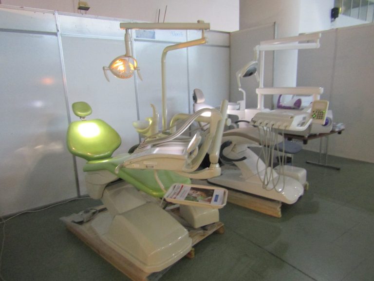 Stomatologi renumiţi din Europa şi-au dat întâlnire la Timişoara! VIDEO