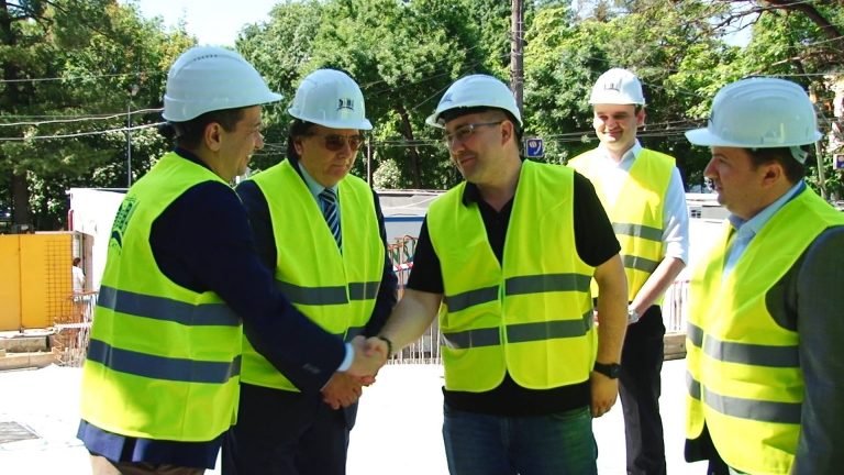 Premierul Sorin Grindeanu devine… șef de șantier la Spitalul de Copii din Timișoara! Vezi care sunt motivele…VIDEO