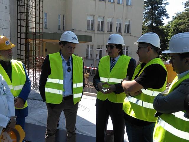 Deși își aruncă aproape zilnic ”săgeți otrăvite”, primarul Timișoarei își dă mâna cu fostul subaltern, Sorin Grindeanu, spre binele orașului! VIDEO