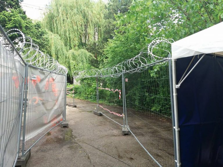 Garduri cu sârmă ghimpată, bărci de salvare şi pericole, în premieră, la Timișoara! De ce se întâmplă așa ceva…