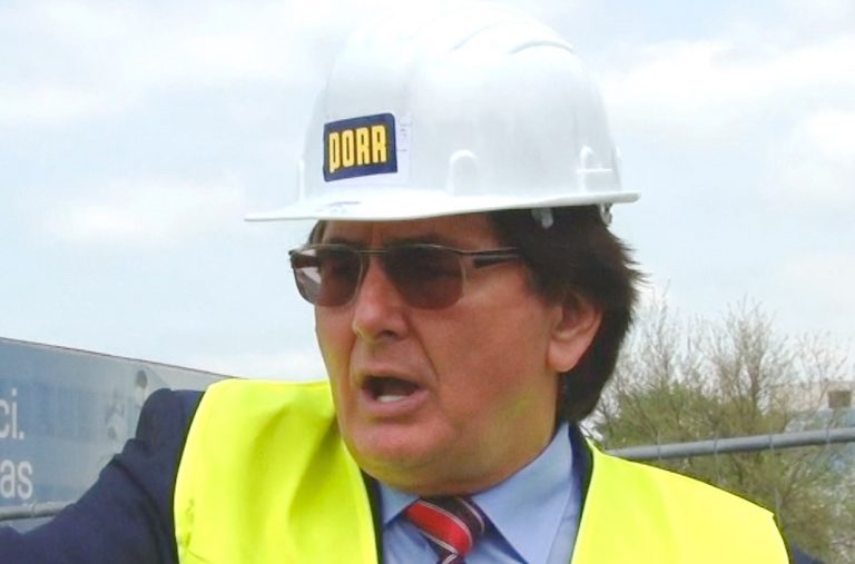 Robu e disperat: „Nişte psihopaţi fac mereu reclamaţii”