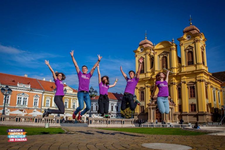Bilanțul unui proiect frumos al Timișoarei: 300 de proiecte în parteneriat, 60 de activități proprii, 300 de voluntari implicați! Despre ce este vorba…