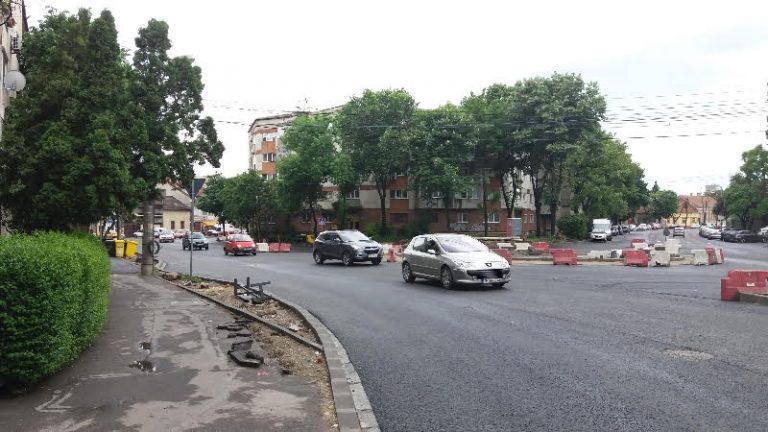 Șoferii care locuiesc în cartierele aglomerate ale Timișoarei, între ciocan și nicovală