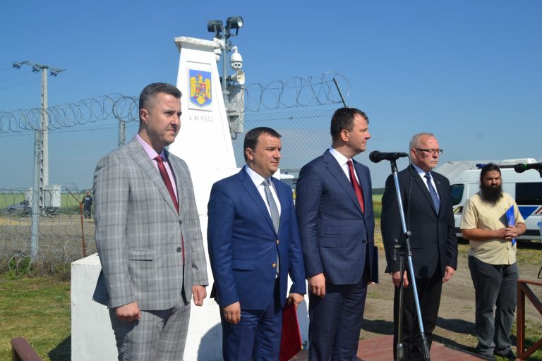 Borna Triplex Confinium trebuie să devină un simplu monument de beton uitat undeva într-un lan