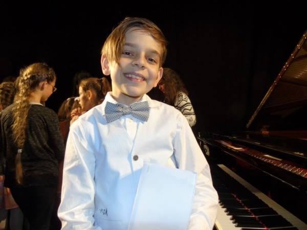 Cine este câştigătorul Concursului Internațional de Interpretare Pianistică „Clara Peia”