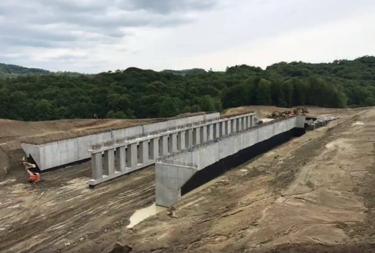 VIDEO! Imagini noi de pe şantierul lotului 3, Lugoj – Deva. Care sunt șansele de a fi deschis circulației peste doar câteva săptămâni…