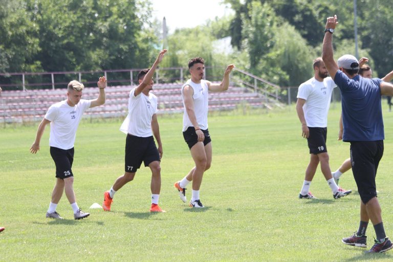 Remiză în finalul cantonamentului montan