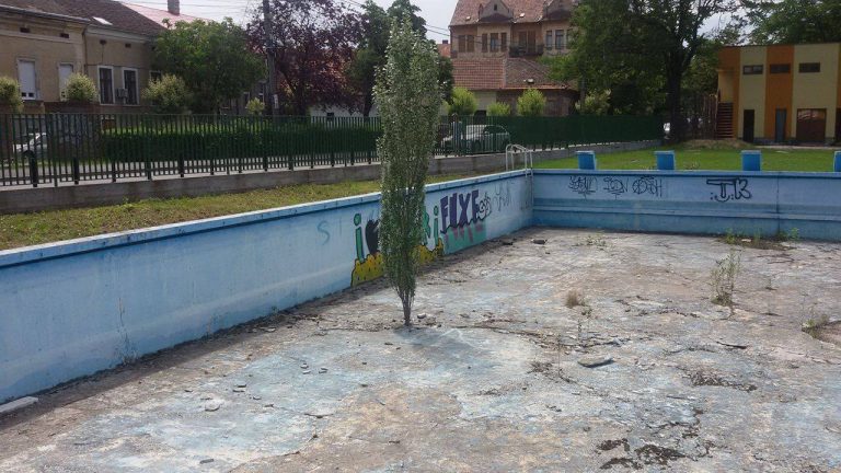 Oferta specială, de sezon, a Primăriei Timișoara! Cum au grijă edilii de ștrandurile din oraș… FOTO