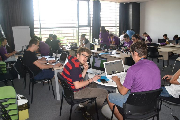 Un primar important din Banat amenință că deființează școlile profesionale din municipiu! Care este motivul supărării lui…