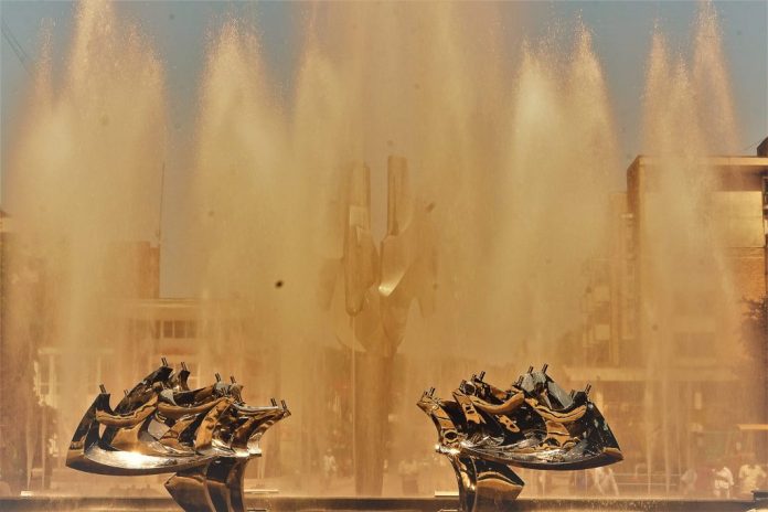 fantana-cinetica-resita