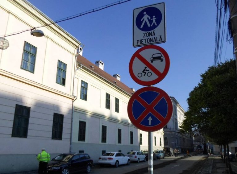 O nouă pistă de biciclete în centrul istoric, peste noapte. Accesul pe pietonale rămâne interzis vehiculelor pe roți-VIDEO