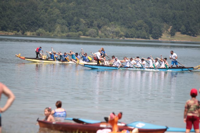 Autoritățile județene promit pistă de canotaj pentru lacul Surduc! Când se va întâmpla ”minunea”…