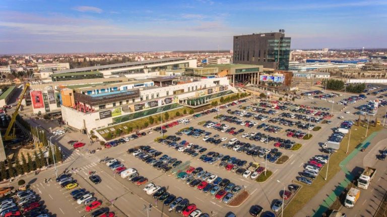 Târg de antichități și premii la cumpărături, în weekend, la Iulius Mall