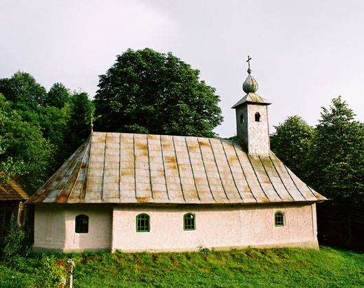 Un sat din secolul XIV, în care s-a născut Dumitru Prunariu, este sortit pieirii, din neglijenţa autorităţilor FOTO-VIDEO