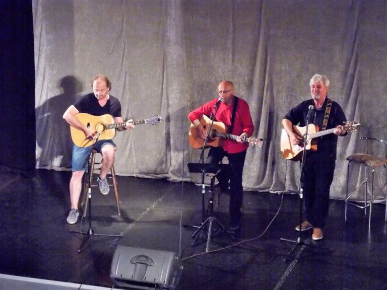 Magia muzicii folk a cuprins un oraş din vestul ţării! FOTO