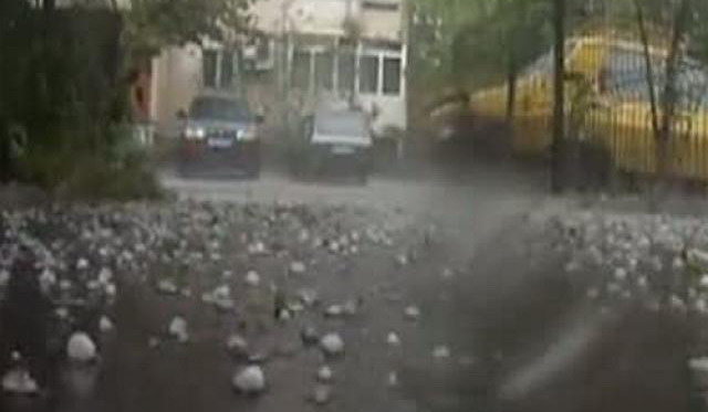 Natura se dezlănțuie! Fenomene meteo periculoase în Banat și Crișana, astăzi!