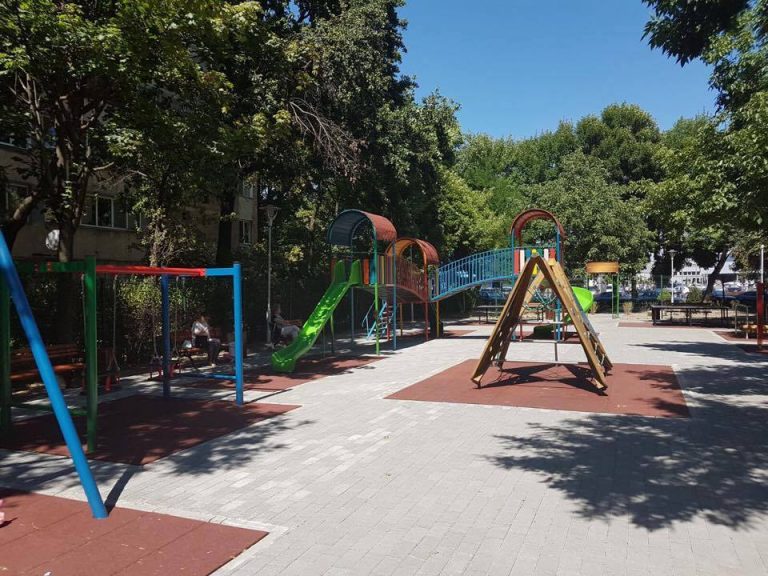 Copiii din Timișoara au un nou loc de joacă! În ce zonă a fost amenajat! FOTO