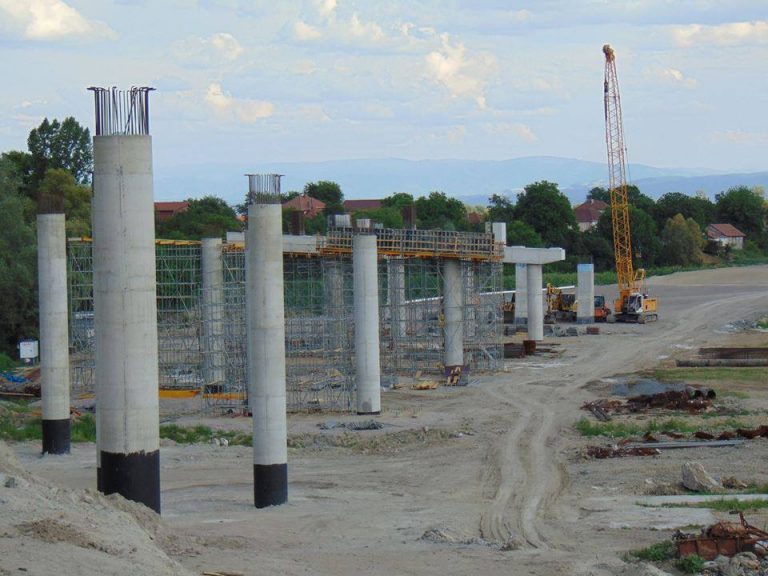 Pe lotul 4 din Lugoj – Deva se înaintează, dar greul acum începe!