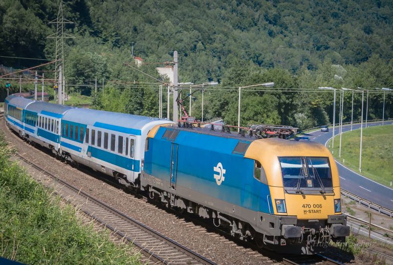 Salariații CFR au de gând să oprească spontan toate trenurile din România!