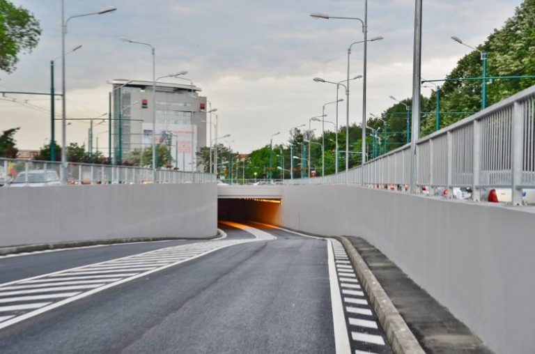 Atenție, șoferi! Se închide pasajul Michelangelo!