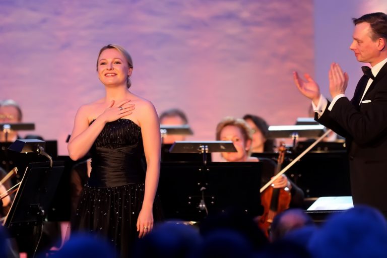 Capodopere ale muzicii clasice vor răsuna în trei orașe din vest. Evenimentul reunește artiști de pe diferite continente