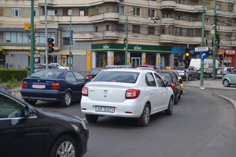 Atenţie, şoferi! Se lucrează pe artere importante din Timişoara