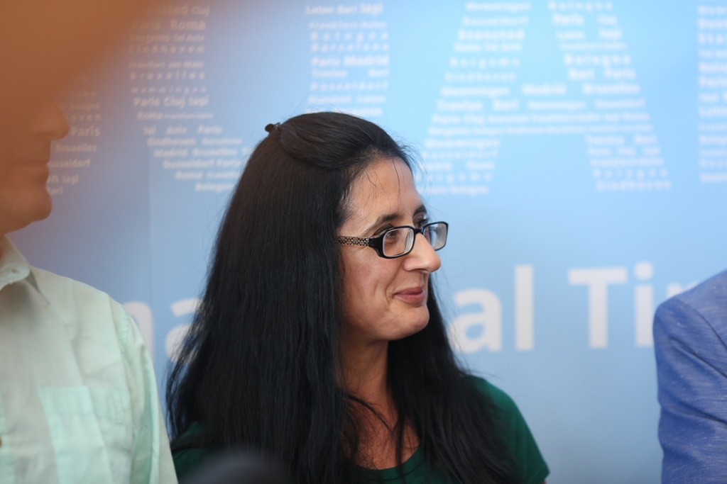 AIT pasager 1 mil (6)