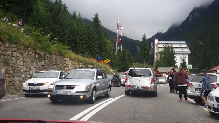 Povestea tristă a „drumului dintre nori”, unul din cele mai spectaculoase din România!