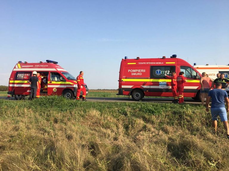 Accident mortal în Banat! O femeie și-a pierdut viața după ce a intrat cu mașina într-un TIR