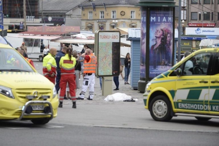 Amenințarea teroristă crește în Europa! Mai multe persoane au fost înjunghiate pe stradă, în Finlanda