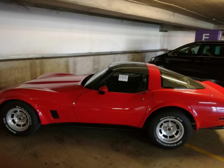 Ce-a pățit un șofer în parcarea de la Mall!