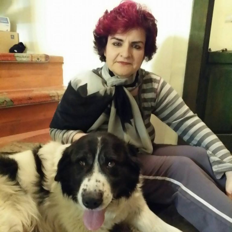 Directoarea unei școli din vestul țării, găsită moartă în camera de hotel! Se afla în vacanță