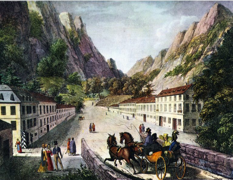 Strălucire în cea mai veche stațiune din România. Cum s-a schimbat pentru o noapte. Video