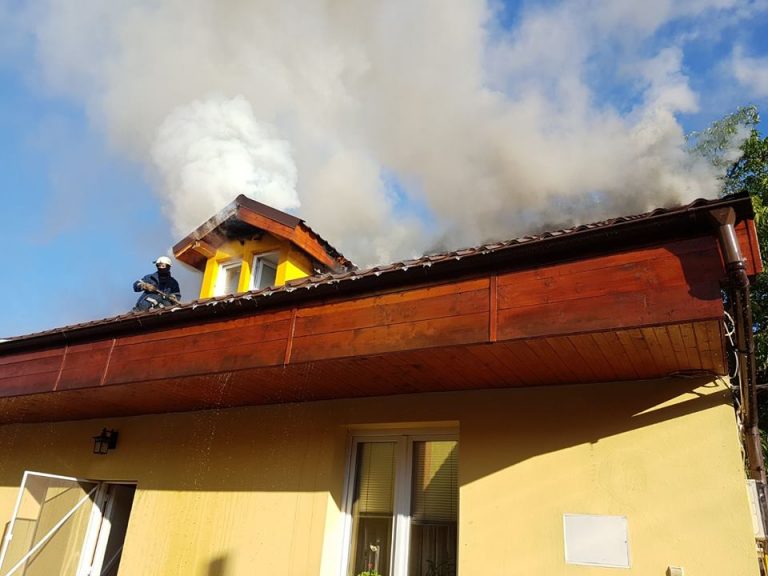 Incendiu izbucnit, în urmă cu puțin timp, într-o localitate din vestul țării