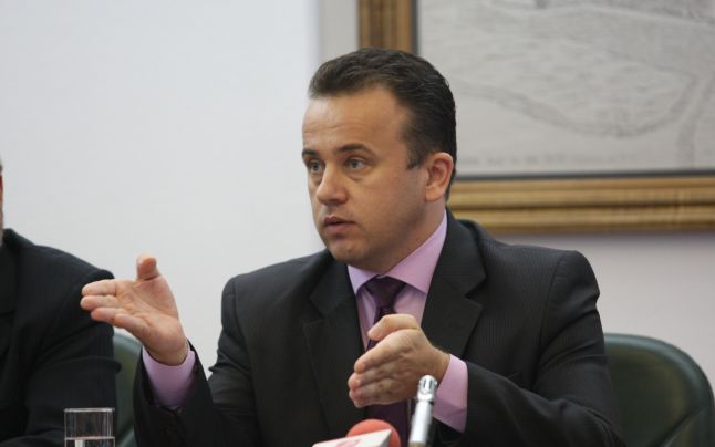 Ce planuri are ministrul Liviu Pop cu Programul pilot ”Masă caldă în școli”