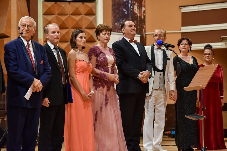 Festivalul național de romanțe ”Roze pe Bega”