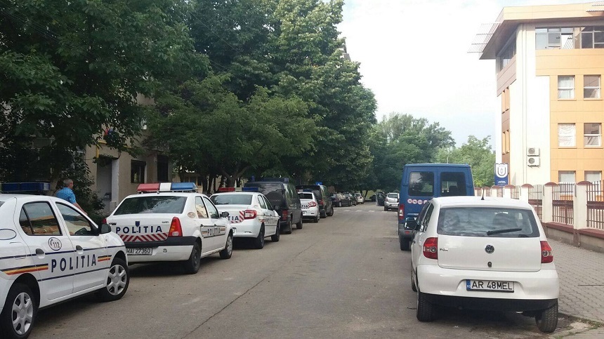 scandal-diplome-arad-6