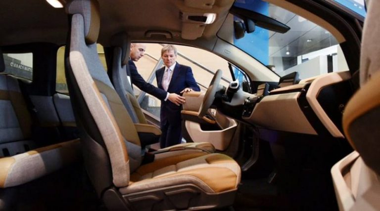 Dacian Cioloș și soția acestuia, victime ale unui accident rutier!