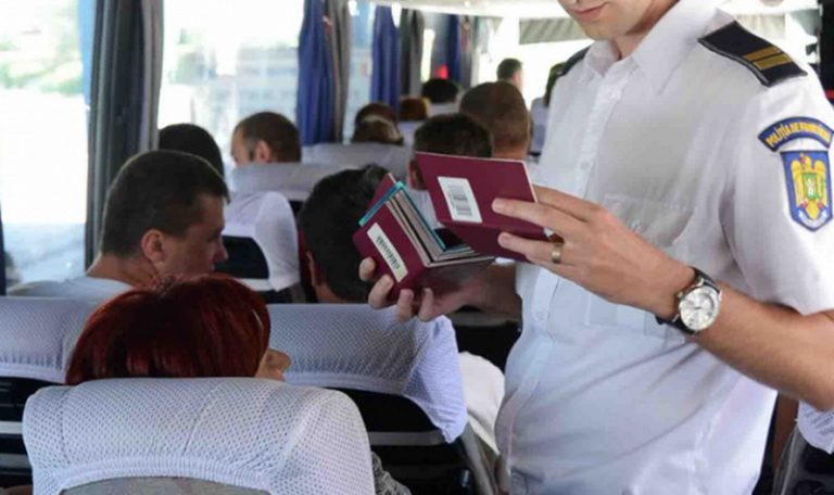 O puștoaică de 16 ani a încercat să iasă din țară cu buletinul altei persoane! Vezi unde voia să ajungă