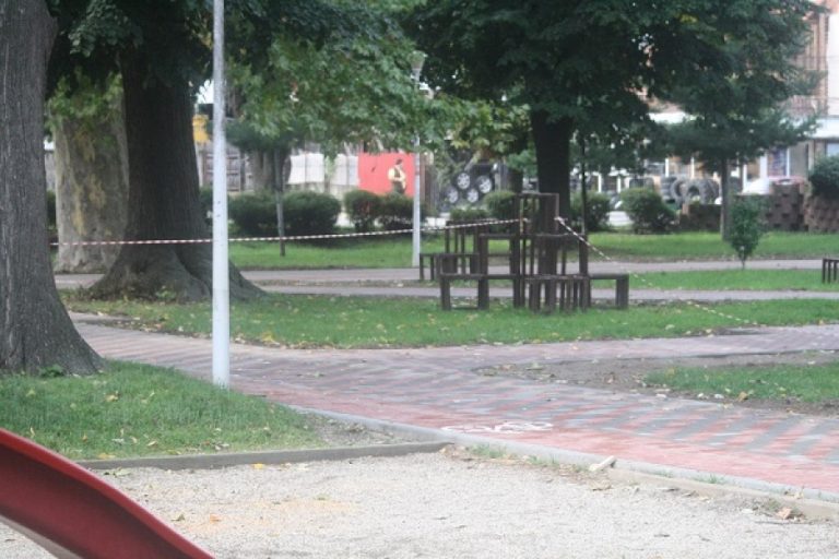 Măsuri de ,,protecție” de tot râsul, într-un oraș din Timiș, după furtuna puternică