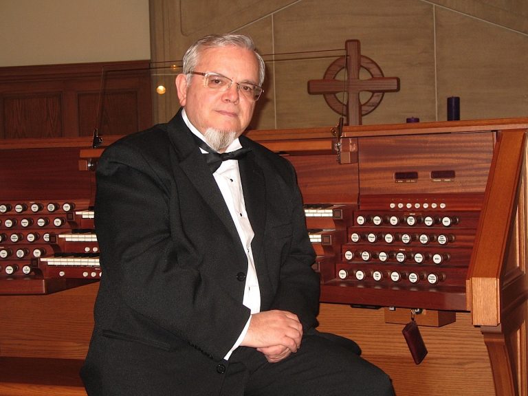 „Oamenii să vină la concertele de orgă – vor pleca mult îmbogățiți!“. Interviu cu Prof. Univ. Dr. Felician Roșca