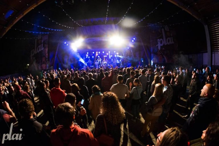 Atmosferă extraordinară la PLAI Festival. Evenimentul continuă cu multe surprize, la Muzeul Satului Bănățean