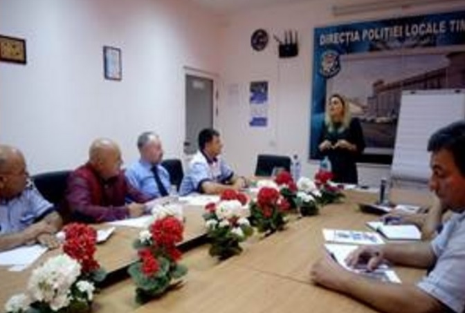 Polițiștii locali din Timișoara învață engleza ca să se înțeleagă cu turiștii
