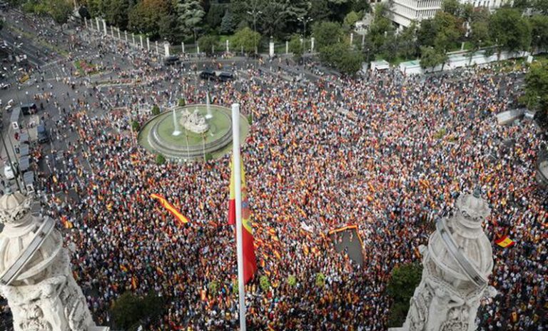 Tensiune la cote maxime în Spania. Va fi sau nu referendum pentru independența Cataloniei?